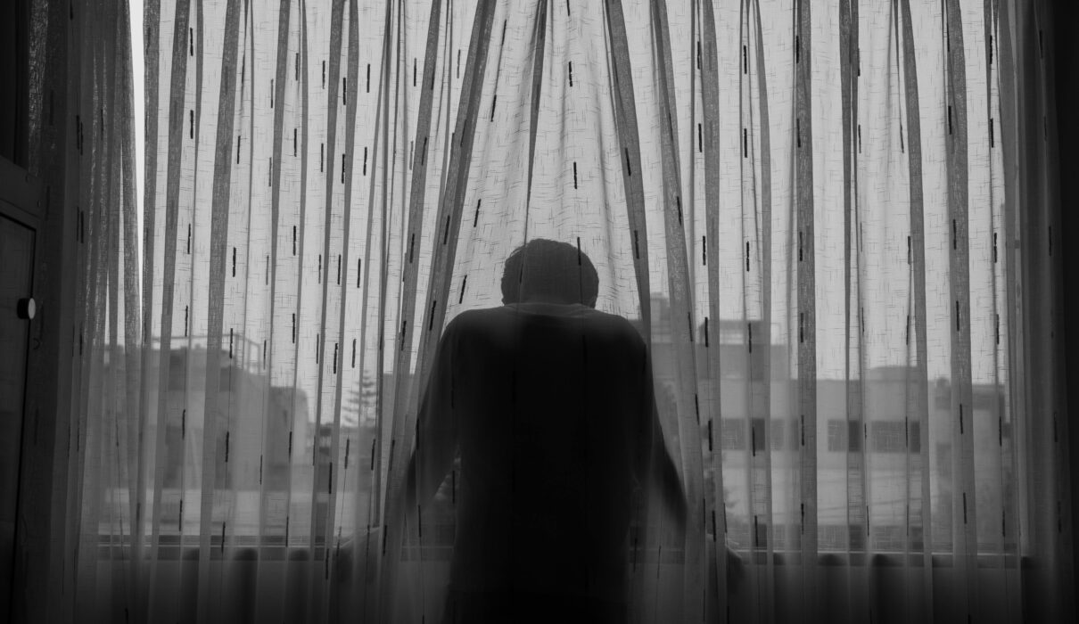 common signs and symptoms of depression including fatigue and emotional numbness